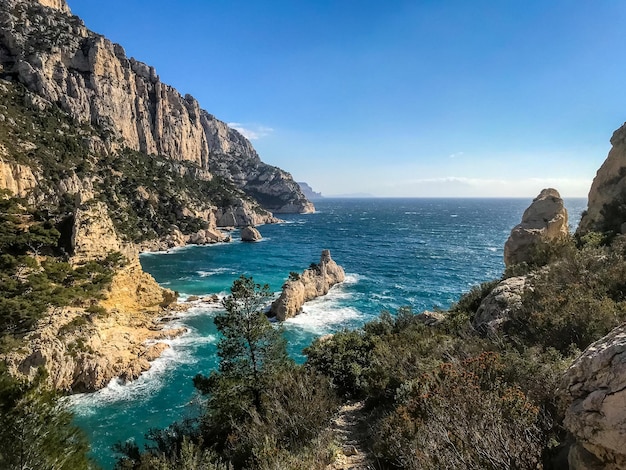 カランクの海と山々、マルセイユの小川、フランス