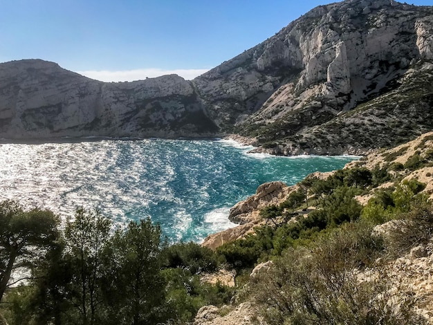 Calanques zeegezicht en bergen, kreken van marseille, Frankrijk