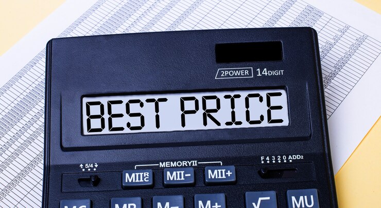 Photo 在報告旁邊的桌子上有一台叫做 best price 的計算機.
