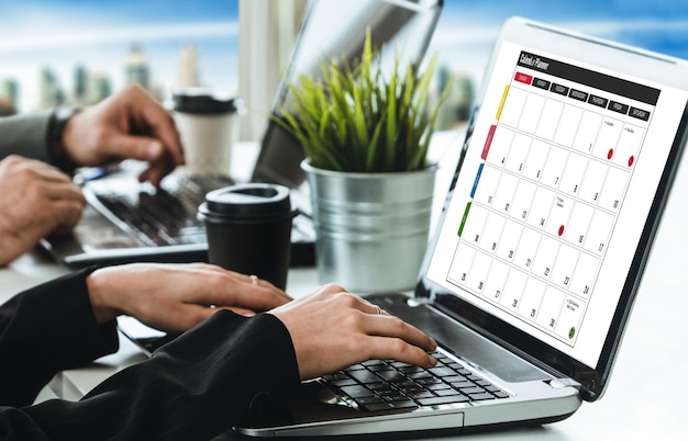 Foto calendario su applicazione software per la pianificazione dell'orario di moda per organizzatore personale e business online