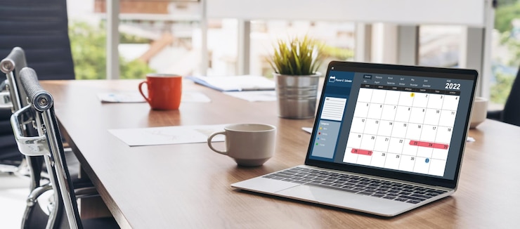 Photo calendar on computer software application for modish schedule planning