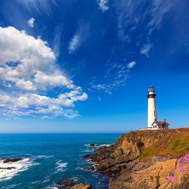 Faro del punto del piccione della california in cabrillo hwy costiero hwy 1