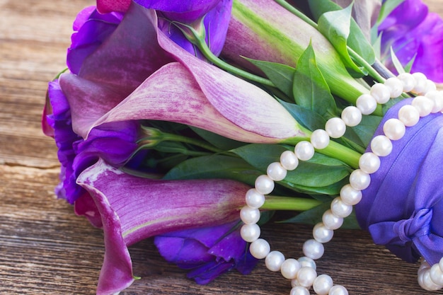 Calla lelie en eustoma bloemen