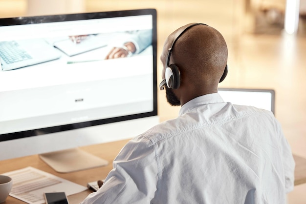 Callcenter computeradvies of black man research voor telemarketing neem contact met ons op CRM of telecom informatie Klantenservice of medewerker voor online e commerce website adviseur of neem contact met ons op