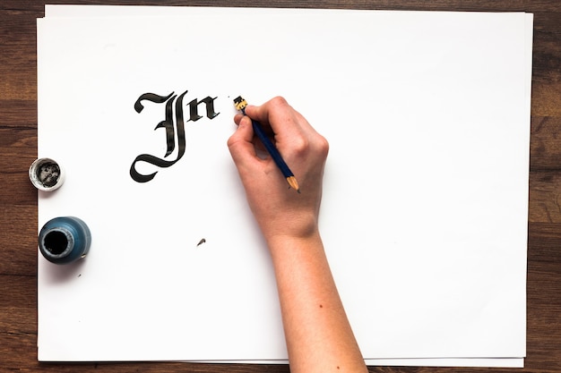 Calligraphy lettering