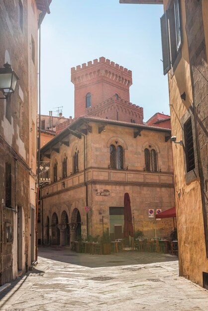 Foto strada tranquilla di pisa