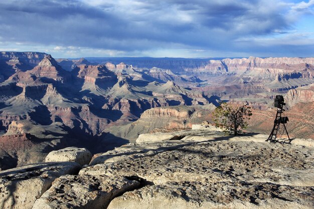 Camera in het Grand Canyon National Park tegen de lucht