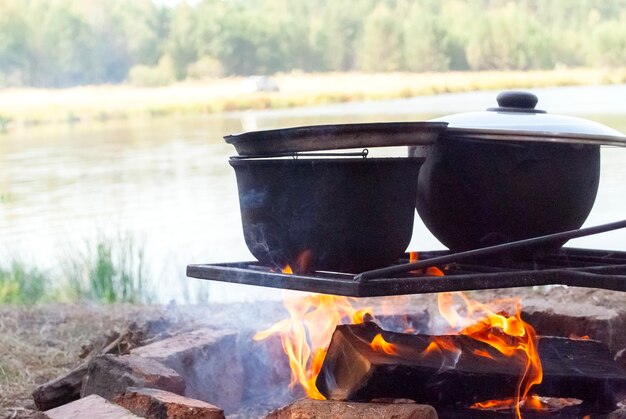 Photo campfire food outdoors in nature