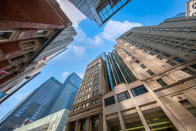 カナダトロントの高層ビル金融街のスカイラインと近代建築