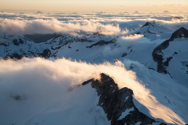 Canadese Berglandschap Luchtfoto Natuur Achtergrond