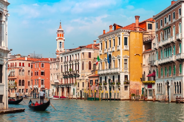 Canal Grande in de zomer zonnige dag Venetië Italië