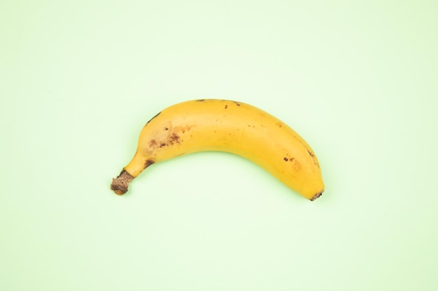 Canarische banaan op een groene achtergrond