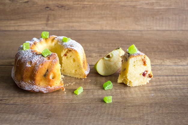 Candied apple pie with green apple