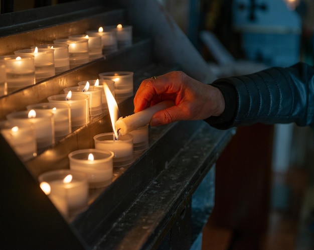 Фото Свечи зажжены в священном месте