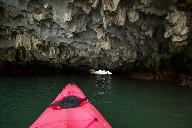 Canoe in Halong