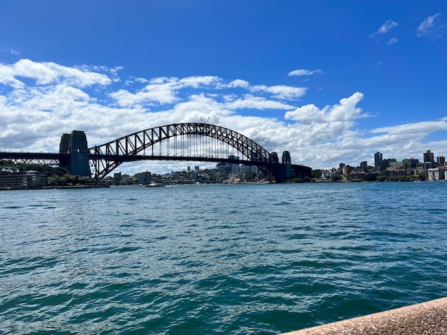 Cantilever bridge