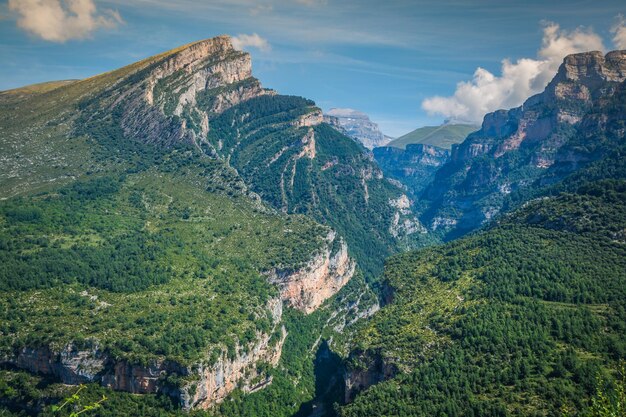 Foto canyon de anisclo nel parco nazionale di ordesa e monte perdido, spagna