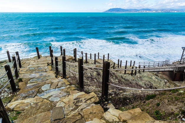 Cape Doob De storm en golven van de Bay Tsemess Ships op de rede van Novorossiysk