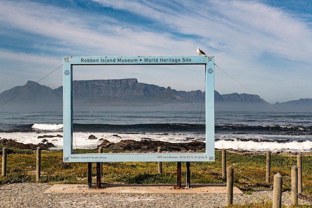 Вид на Кейптаун с острова Роббен