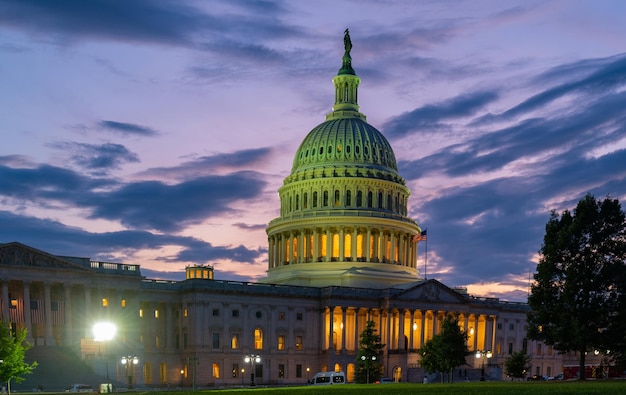 Capitol gebouw 's nachts Washington DC US Capitol buitenfoto's Capitol bij zonsondergang Capitol architectuur