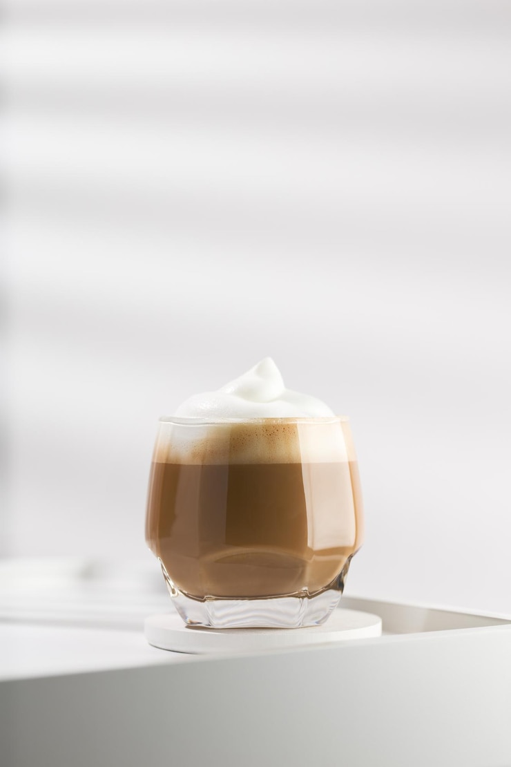 Photo ミルクフォーム入りカプチーノ