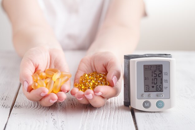 Capsules of fish oil and vitamin E protection from heart diseases