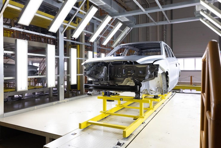Photo 車体は自動車の生産のための組立ライン工場にあります現代の自動車産業自動車