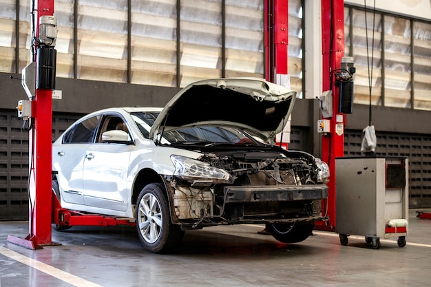 Photo car repair station