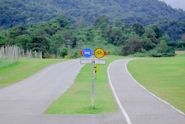 Car sign with bike trail