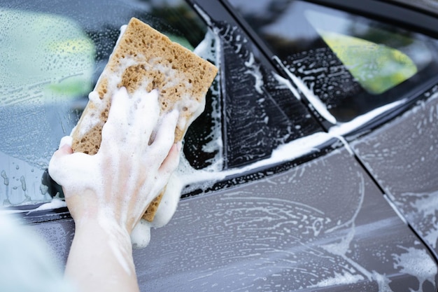 写真 洗車 カーケア 夏期洗車 水を使った洗車