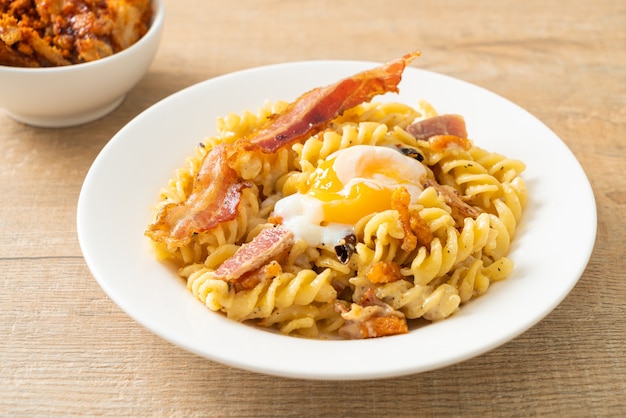 carbonara fusilli pasta spicy bacon - Italian food style