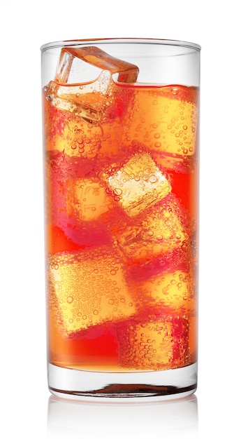 Photo carbonated orange cocktail with ice