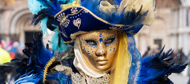 Венецианский карнавал, красивая маска