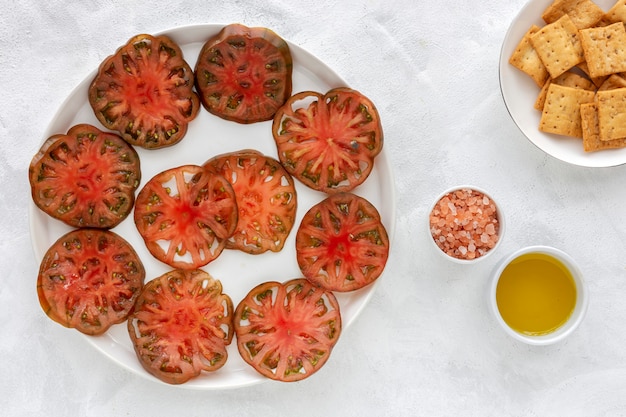 Carpaccio van verse tomaten met olijfolie