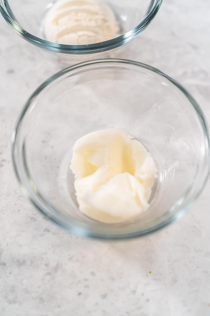 Carrot bundt cake met cream cheese frosting