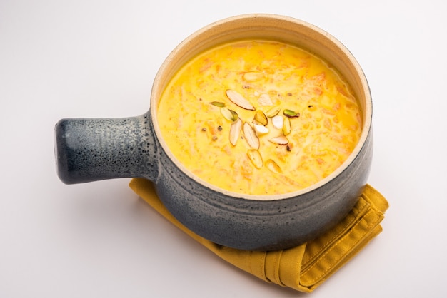Морковный Кхир или паясам, также известный как Гаджар ки Кхир