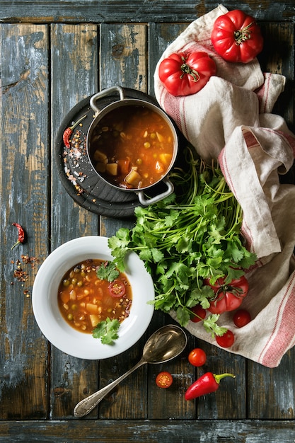 Zuppa di piselli pomodoro alle carote