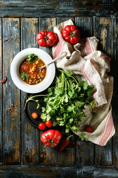 Carrot tomato pea soup