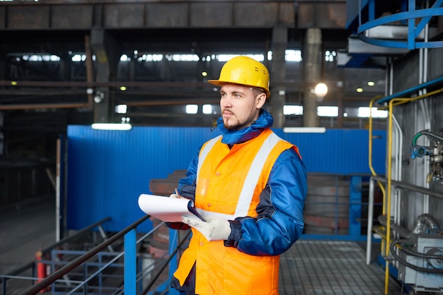 Realizzazione dell'inventario nello stabilimento moderno