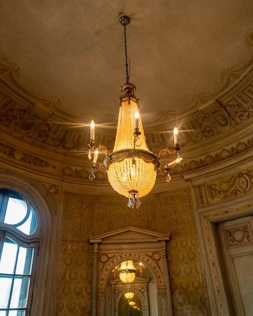 Photo casa fernandini, golden room, chandelier. lima, peru