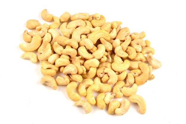 Cashew geïsoleerd op een witte achtergrond