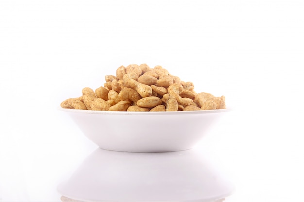 Cashew nut in bowl