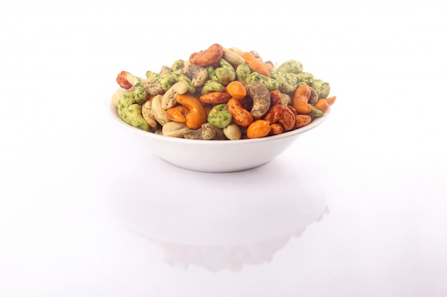 Cashew nut in bowl