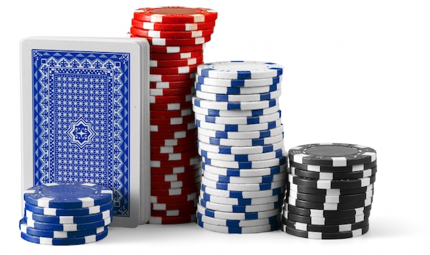 Chip del casinò isolati su fondo bianco