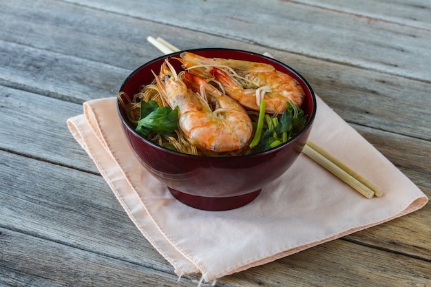 casseroled prawns/shrimps with glass noodles