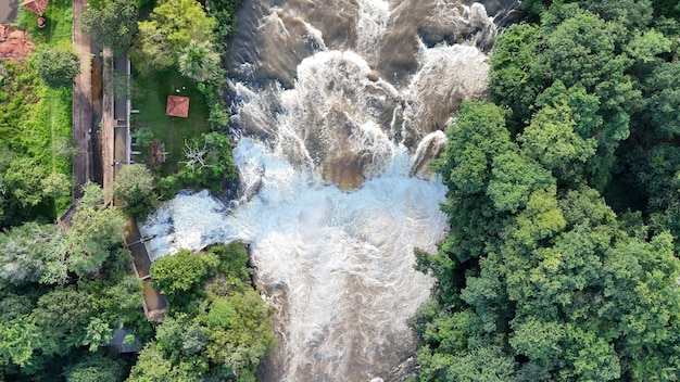 Photo cassilandia mato grosso do sul brazil 04 18 2024 salto do rio apore waterfall in top view