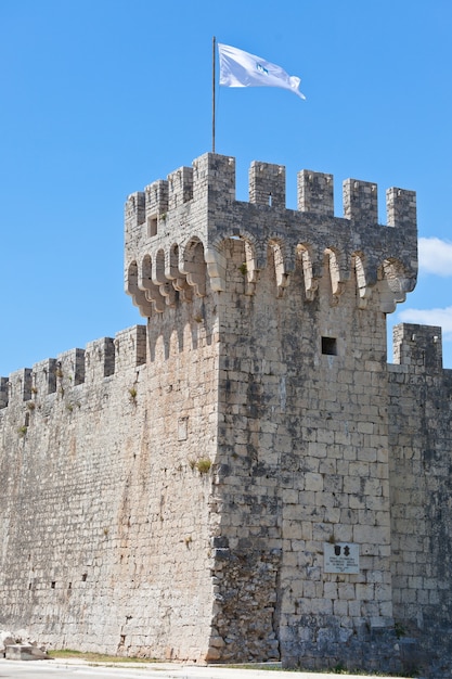 Castel Kamerlengo, Trogir, Kroatië. Verticale opname
