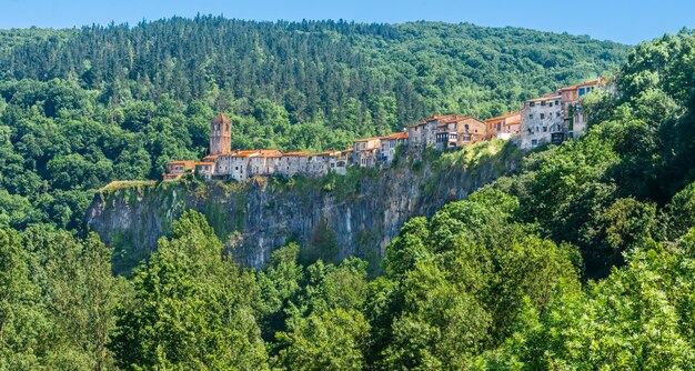 Castellfollit de la roca comarca de la garrocha gerona Catalonië Spanje