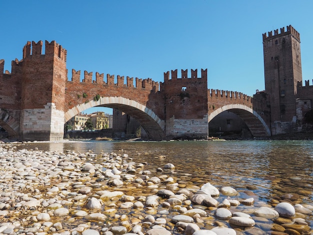 Castelvecchio-brug, ook bekend als Scaliger-brug in Verona