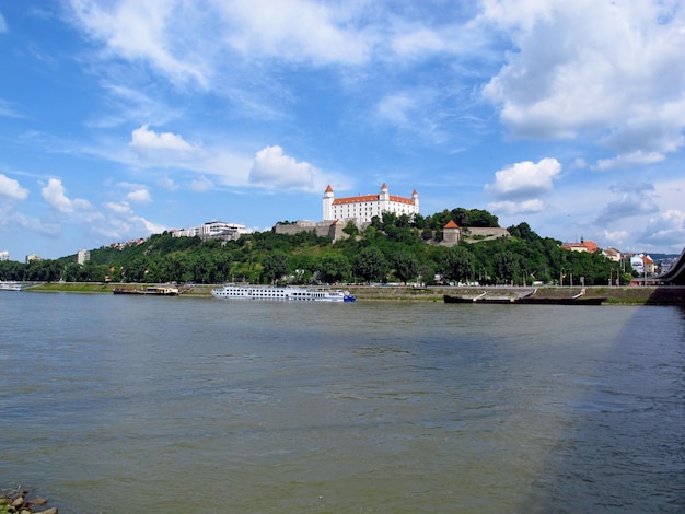 Замок в городе Братислава, Словакия